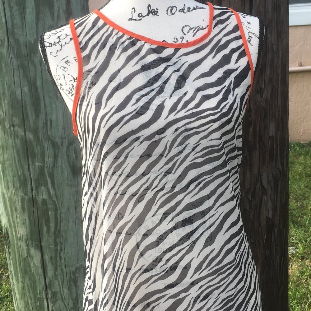 Sweet Pea Blouse Size S Zebra/Orange
